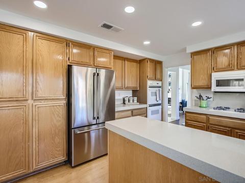 1915 Suncrest Ave, Oceanside, CA 92056 photo 9