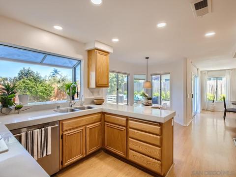 1915 Suncrest Ave, Oceanside, CA 92056 photo 10