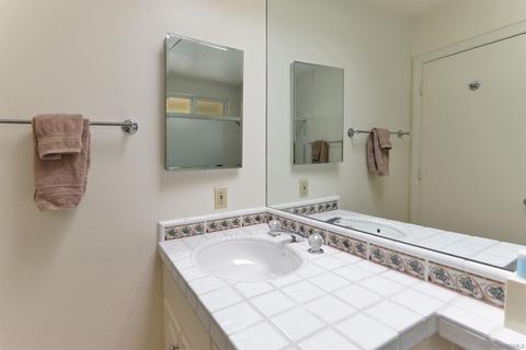 8675 Cliffridge Ave, Laj, CA 92037 photo 22