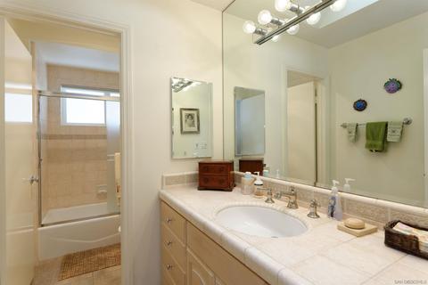 8675 Cliffridge Ave, Laj, CA 92037 photo 20