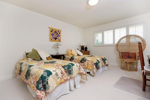 8675 Cliffridge Ave, Laj, CA 92037 photo 21