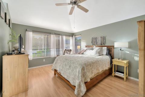 1033 Gallery Dr, Oceanside, CA 92057 photo 24