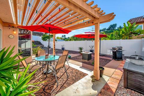 1033 Gallery Dr, Oceanside, CA 92057 photo 5