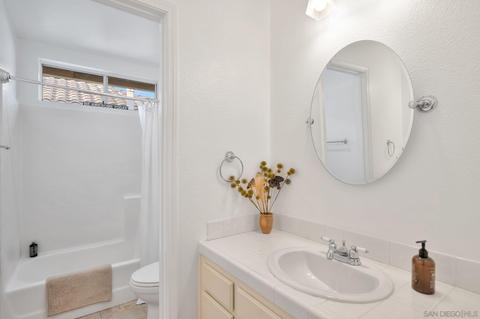 1033 Gallery Dr, Oceanside, CA 92057 photo 31