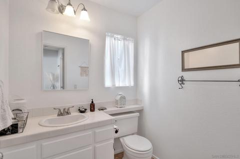 1033 Gallery Dr, Oceanside, CA 92057 photo 23