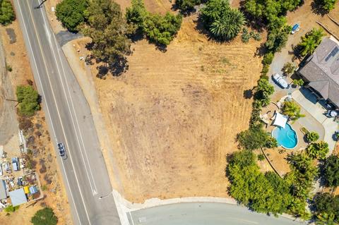 707 Singing Heights Dr #21, El Cajon, CA 92019