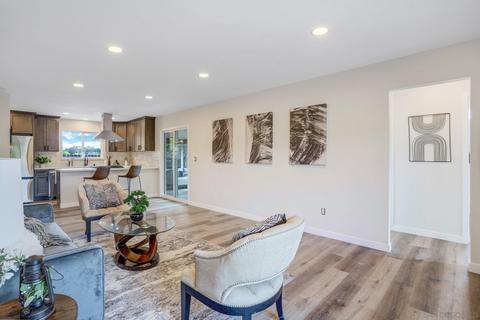1518 Rolling Hills Dr, Oceanside, CA 92056 photo 4