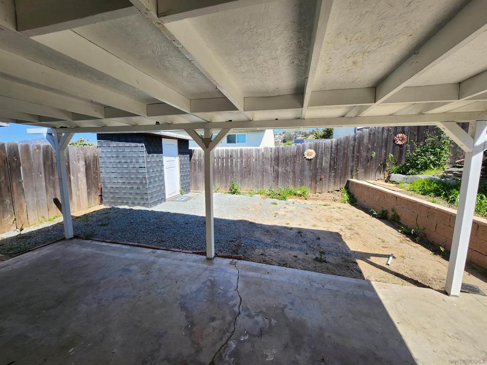  2017 Crofton, Spring Valley, CA 91977 photo 3