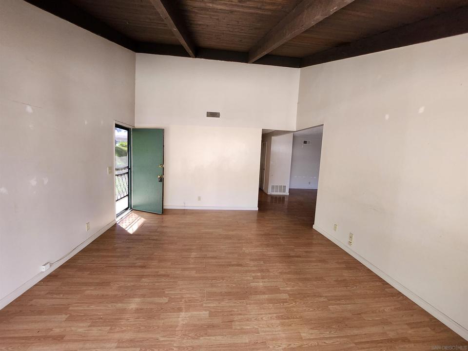  2017 Crofton, Spring Valley, CA 91977 photo 5