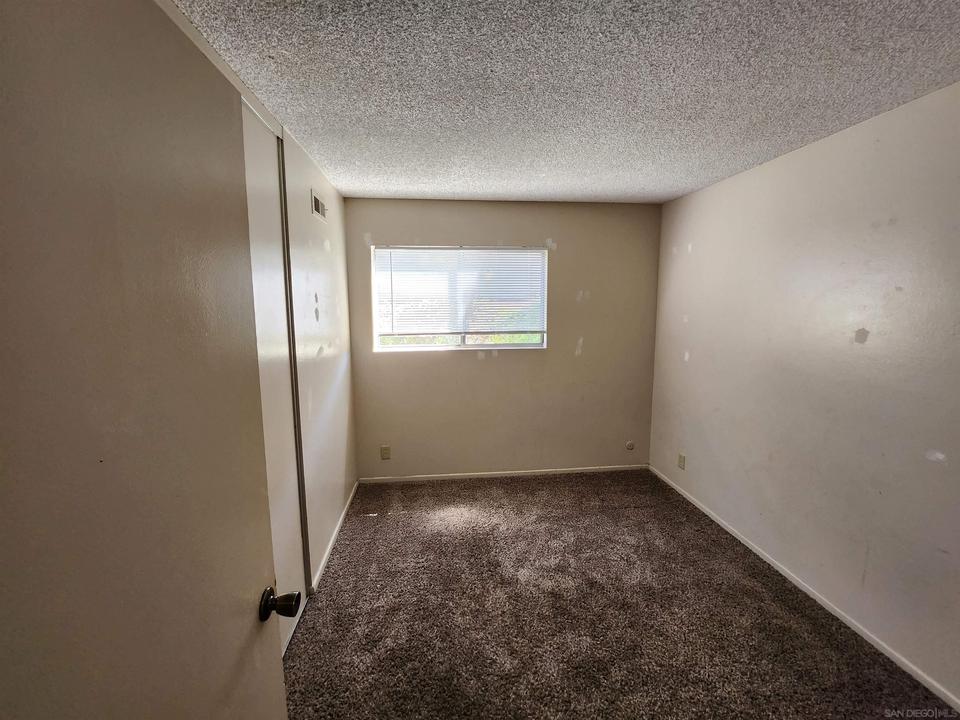  2017 Crofton, Spring Valley, CA 91977 photo 7