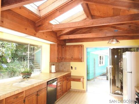 9831 Shadow Rd, La Mesa, CA 91941 photo 2