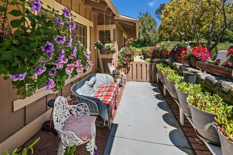 8669 Circle R Course Ln, Escondido, CA 92026 photo 12