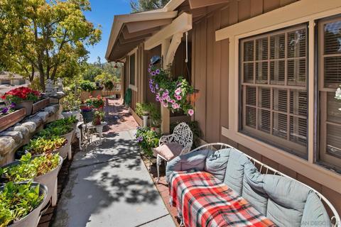 8669 Circle R Course Ln, Escondido, CA 92026 photo 11