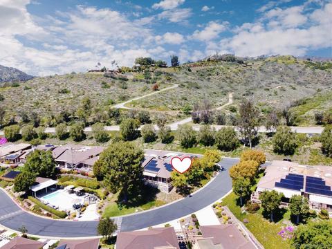8669 Circle R Course Ln, Escondido, CA 92026 photo 3