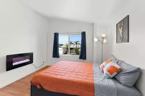 6081-83 Horton Dr, La Mesa, CA 91942