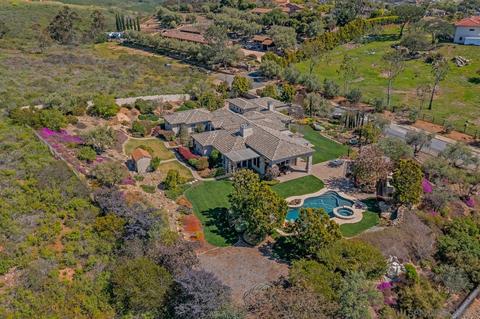 490 Latigo Row, Encinitas, CA 92024 photo 2