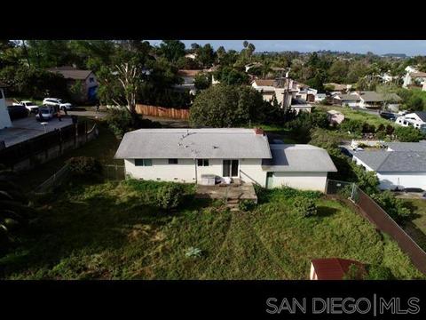 667 Sunset Dr, Vista, CA 92081 photo 4