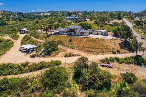554 Philton Dr, Ramona, CA 92065
