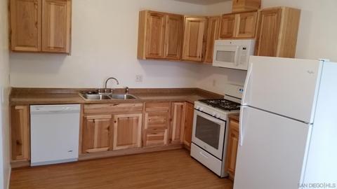 10135 Lakeland Dr, Santee, CA 92071