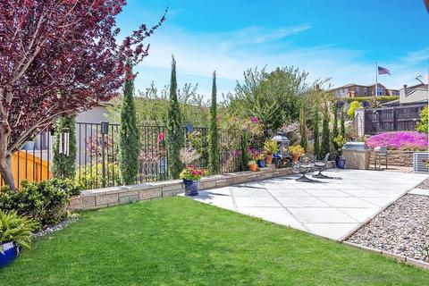 1205 Lookout Ave, Oceanside, CA 92057 photo 2