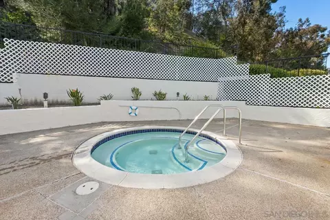 8272 Gilman Dr #24, La Jolla, CA 92037 photo 24