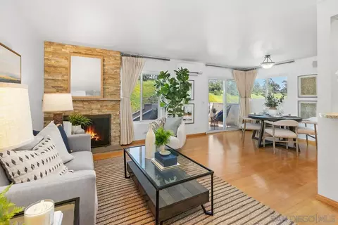 8272 Gilman Dr #24, La Jolla, CA 92037