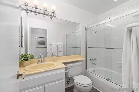 8272 Gilman Dr #24, La Jolla, CA 92037 photo 15