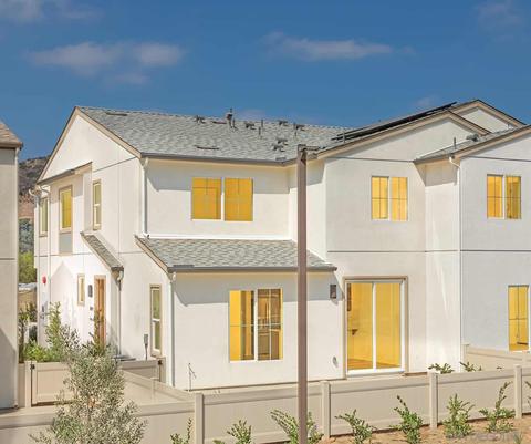 215 Canopy Trl #284, Fallbrook, CA 92028