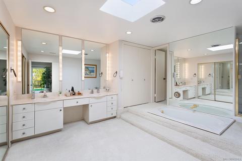 8233 Caminito Maritimo, La Jolla, CA 92037 photo 14