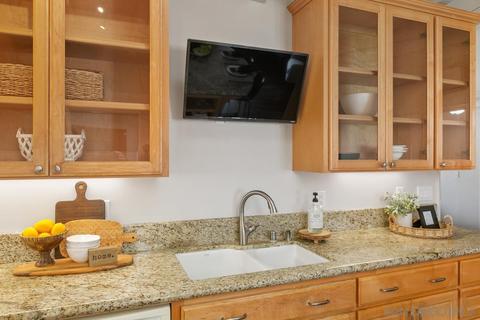 1064 Robertson Dr, Escondido, CA 92025 photo 7