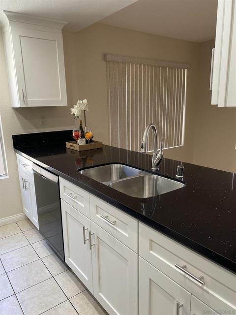 1019 Arbor Ln, San Marcos, CA 92069 photo 2