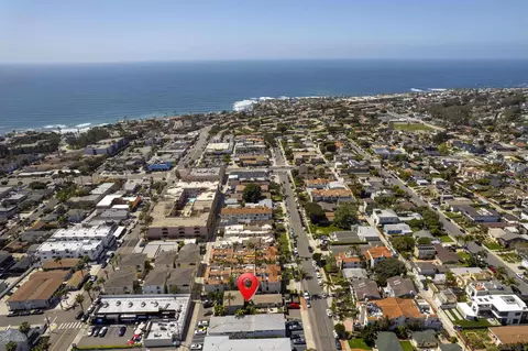 925-31 Agate St, San Diego, CA 92109