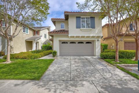 1760 Cottonwood Dr, Vista, CA 92081
