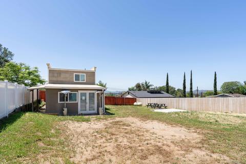 1030 8th St, Ramona, CA 92065 photo 3