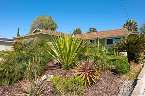 4940 Luna Dr, Oceanside, CA 92057 photo 2