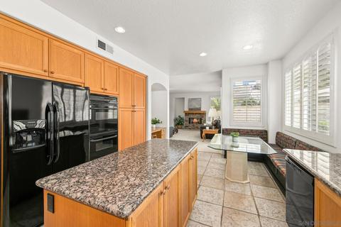 6726 Camphor Pl, Carlsbad, CA 92011 photo 4