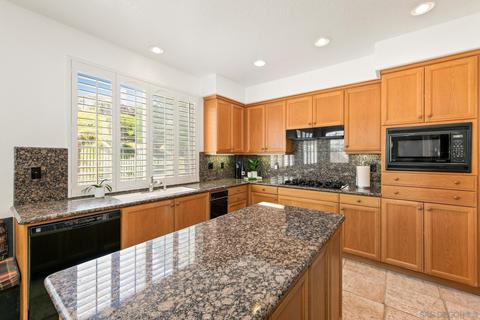 6726 Camphor Pl, Carlsbad, CA 92011 photo 3