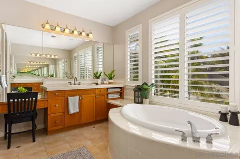 2871 Vista Acedera, Carlsbad, CA 92009 photo 29