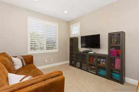 2871 Vista Acedera, Carlsbad, CA 92009 photo 12