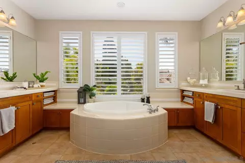 2871 Vista Acedera, Carlsbad, CA 92009 photo 26