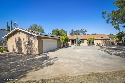 16335 Arena Dr, Ramona, CA 92065