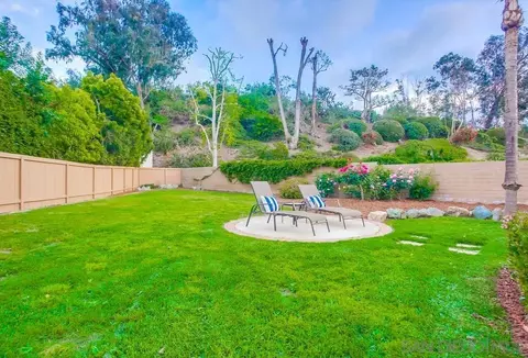 1276 Meadow Wood Pl, Encinitas, CA 92024 photo 2