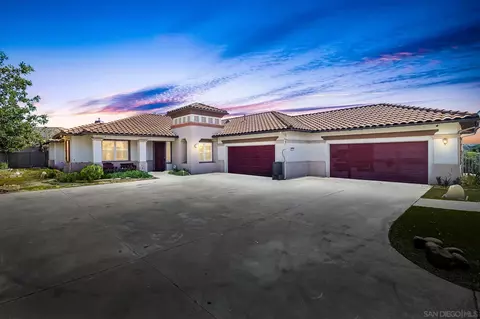 1313 Cresta Loma Dr, Fallbrook, CA 92028