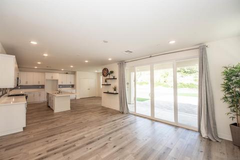 8902 Trailridge Ave, Santee, CA 92071 photo 9