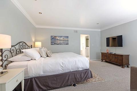 5507 Ladybird Ln, La Jolla, CA 92037 photo 11