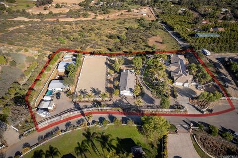 15592 Hawksbury Ln, Valley Center, CA 92082