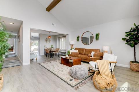 6913 Carnation Dr, Carlsbad, CA 92011 photo 4