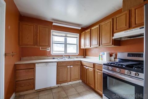 8550 Rockledge Rd, La Mesa, CA 91941 photo 11