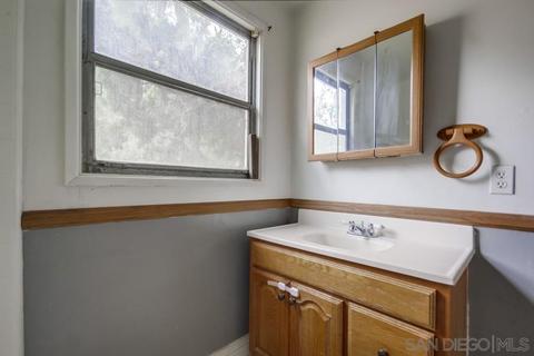 8550 Rockledge Rd, La Mesa, CA 91941 photo 17