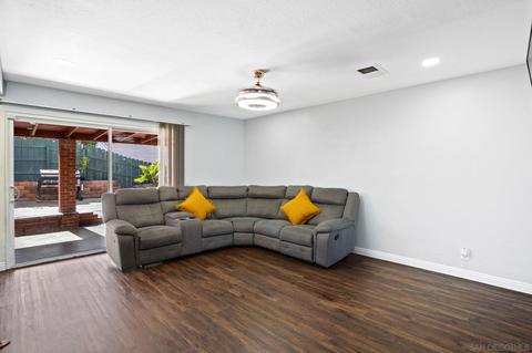 2012 Terracina Cir, Spring Valley, CA 91977 photo 6